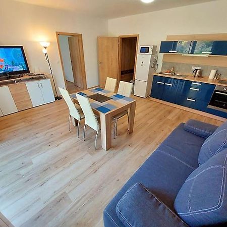 Moderni Apartman Horni Marsov - By Alka Exterior photo